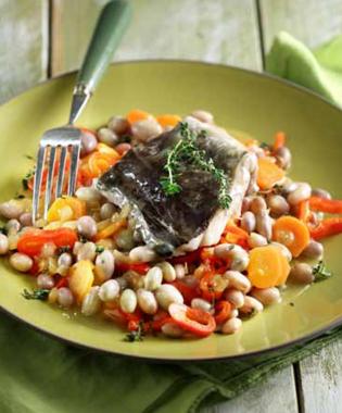 Borlotti beans with Florina peppers, carrots and cod fillet